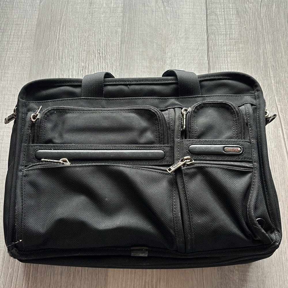 Tumi expandable nylon executive tote